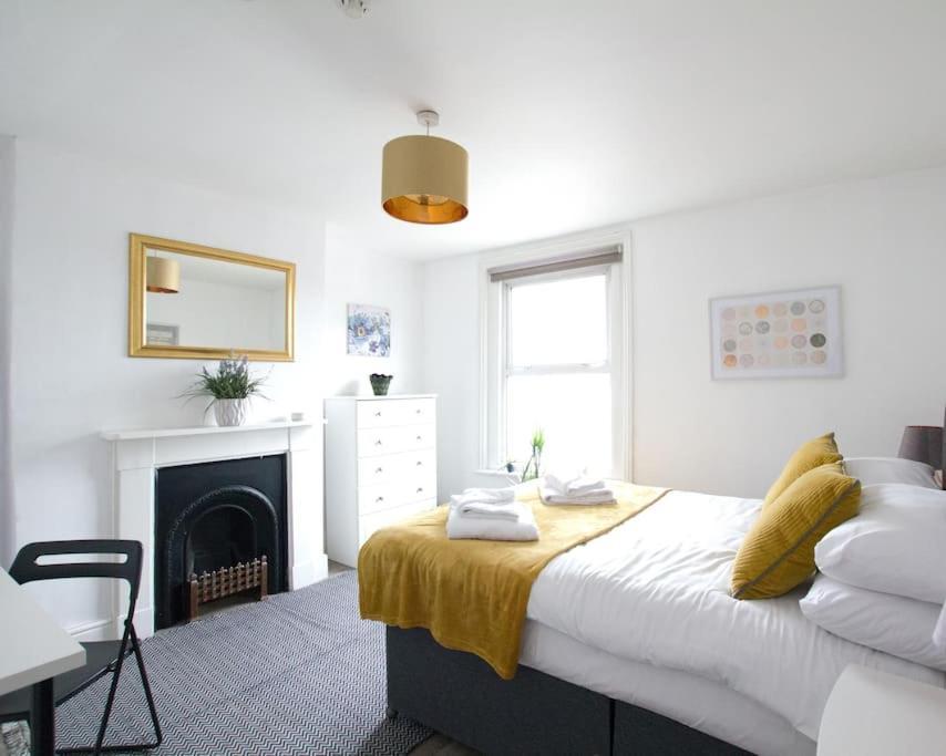 City Centre 4 Bedroom House Winchester Exterior foto
