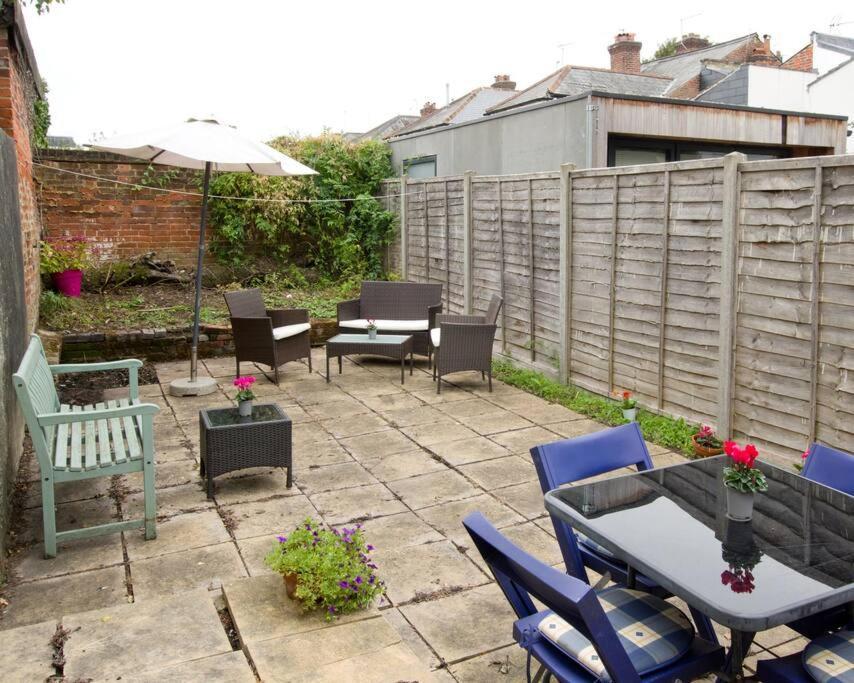 City Centre 4 Bedroom House Winchester Exterior foto