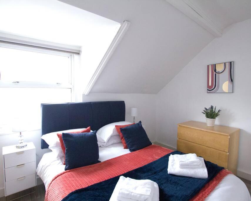 City Centre 4 Bedroom House Winchester Exterior foto
